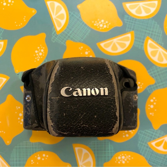 Canon AV-1 - Picture 8 of 11